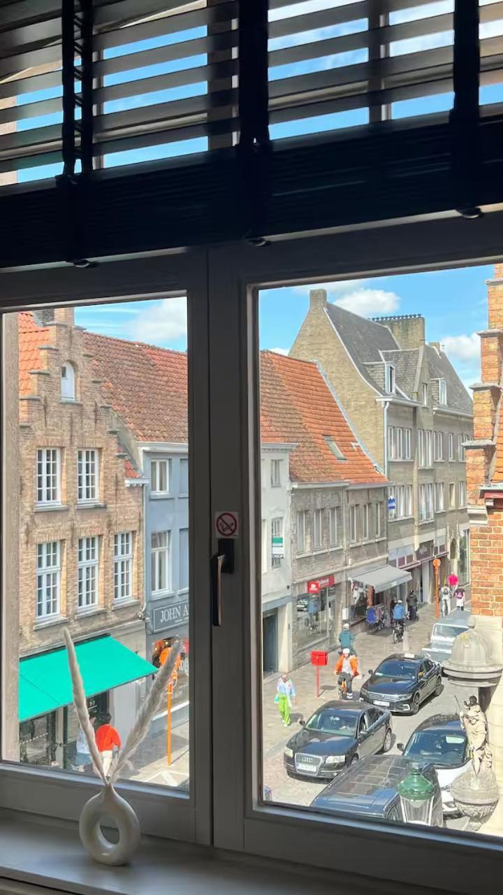 Ura City Center Brugge Exteriör bild